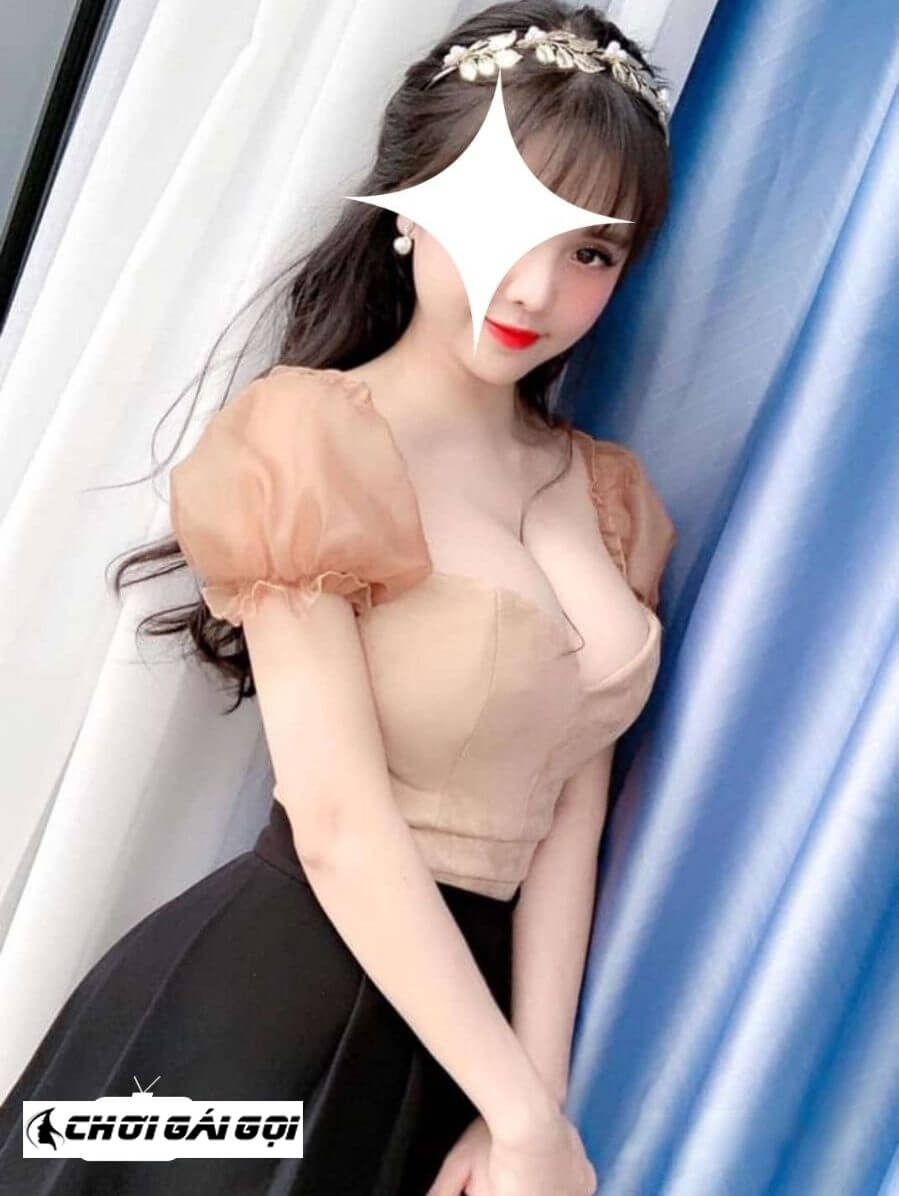 DIEM MY GAI GOI TAN PHU 8211 PHUC VU TU
